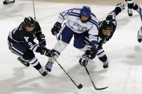 9游游戏官网-中国冰壶混双冲击奥运名额，末局惜败瑞典，中国冰壶奥运冠军